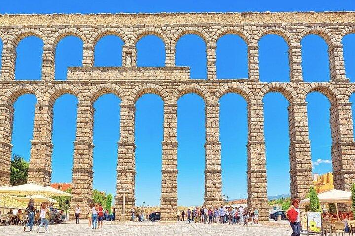 Segovia & Avila Small Group Tour com Hotel Pick up de Madrid