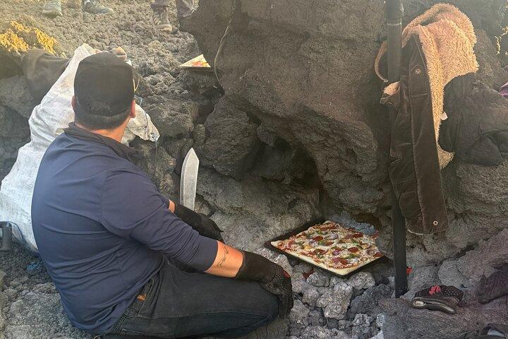 Epica escursione sul vulcano Pacaya con pizza e marshmallow