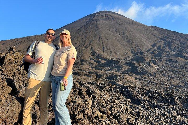 Epica escursione sul vulcano Pacaya con pizza e marshmallow