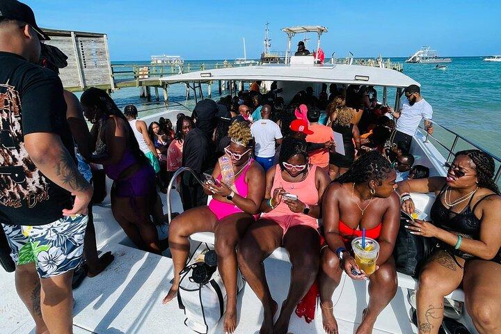 Punta Cana Hip Hop Party Boat *Endast vuxna Weekend Edition