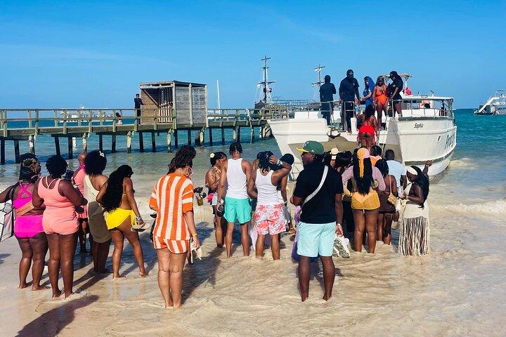 Punta Cana Hip Hop Party Boat *Endast vuxna Weekend Edition