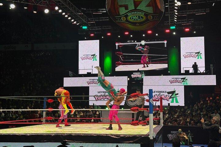 Selv de sejeste fyre kan ikke modstå Wrestling-, Tacos- og Mezcal-turen