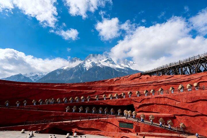 2-tägige private Lijiang-Tour ab Kunming: Altstadt, Schneeberg, Show und mehr