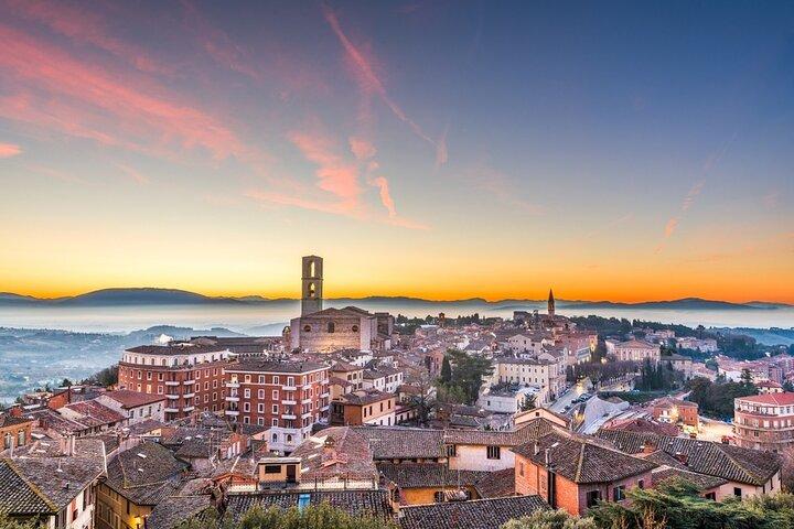 イタリアの中心日帰り旅行：フィレンツェからペルージャとアッシジを訪問