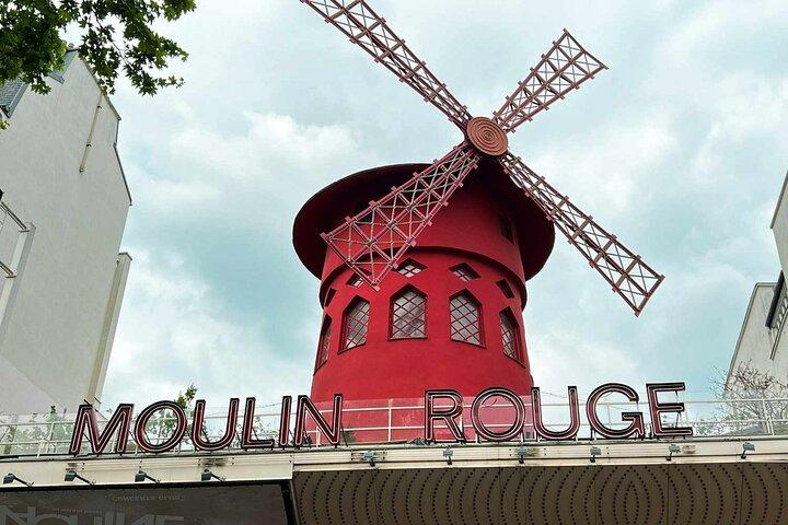 Privé retourtransfer van Parijs Hotels naar Moulin Rouge
