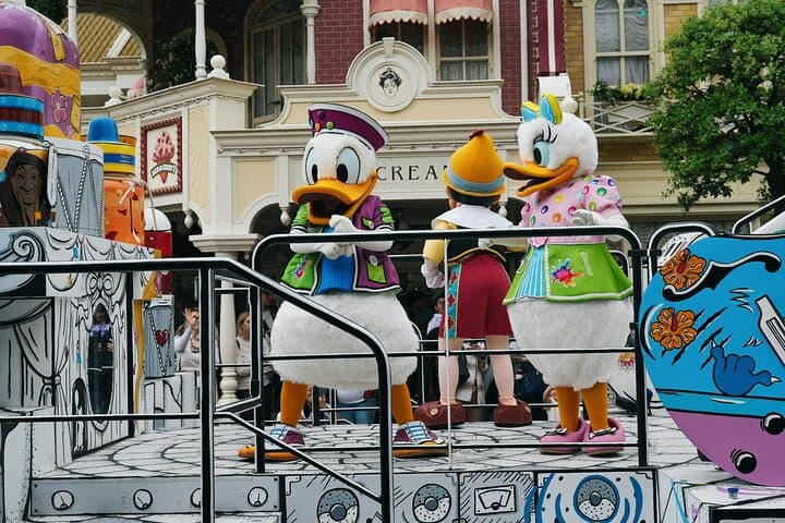 One Way Private Transfer from Disneyland Paris to Paris