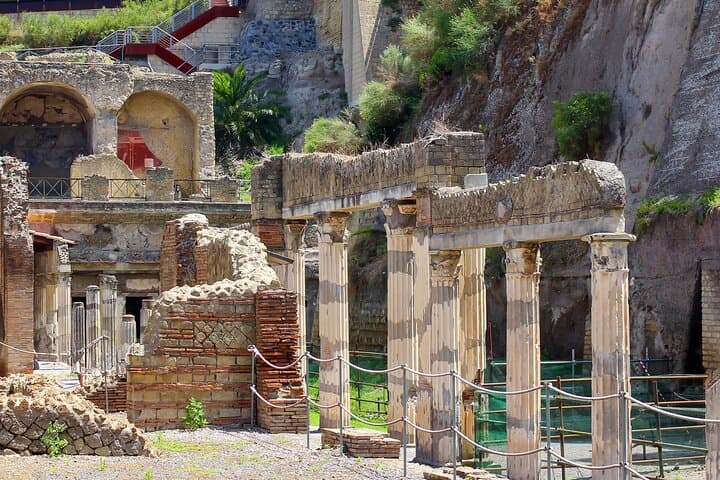 Pompeii & Herculaneum in Private Formula