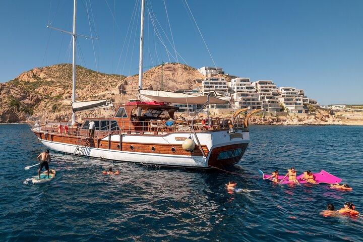 Cabo San Lucas Luxury Yacht Snorkeling Cruise con pranzo gourmet