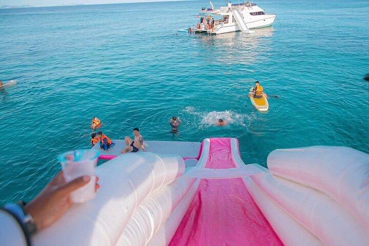 Lazy Phi Phi e Khai Waterslide in catamarano da Phuket