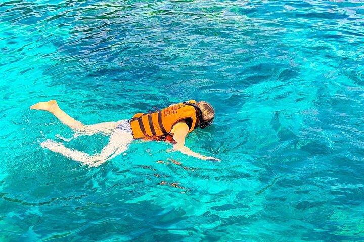 Lazy Phi Phi e Khai Waterslide in catamarano da Phuket