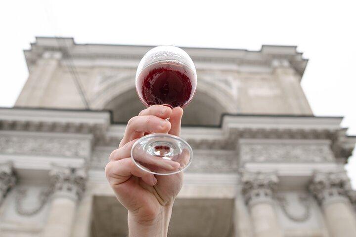 Visite de la ville de Chisinau combinée avec du vin local