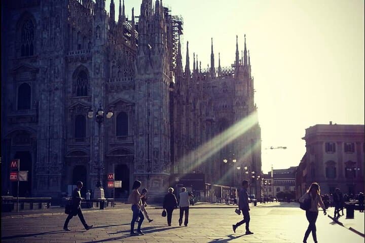 Milan Semi Private Tour with Duomo Skip-the-Line & Rooftop