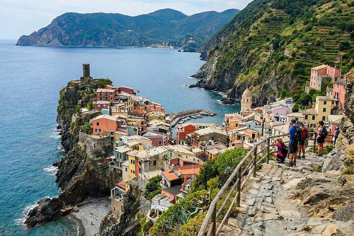 Cinque Terre : panorami, vigneti e borghi autonomi