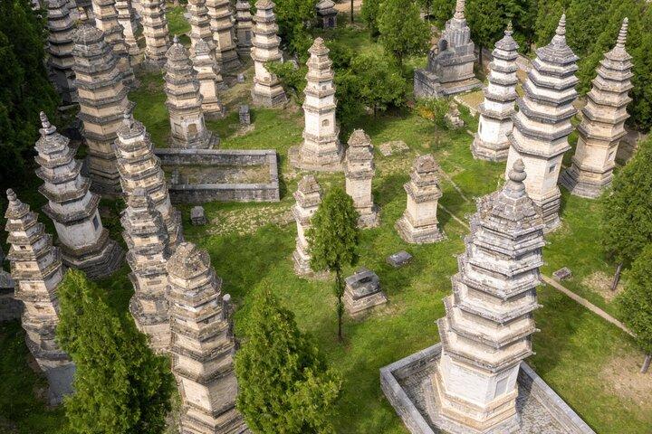 Tour privato all inclusive per il tempio Shaolin e le grotte di Longmen da Zhengzhou