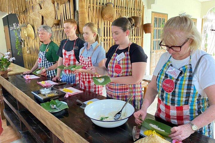 Hua Hin Thai Clase de cocina Experiencia en el jardín y traslados