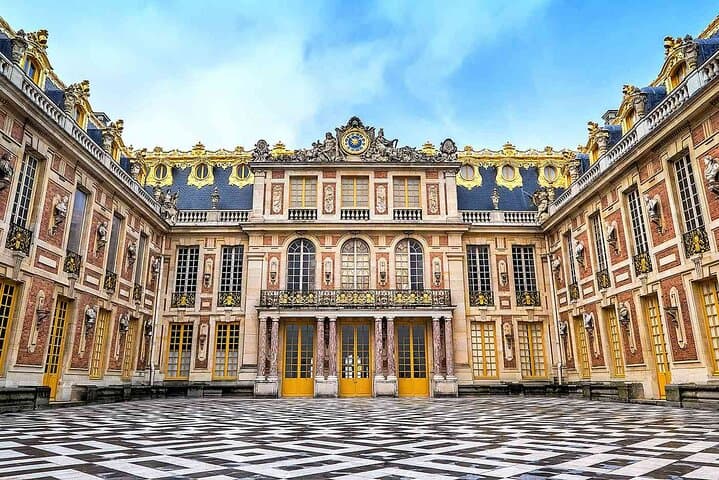 Private One Way Transfer from Paris to Versailles