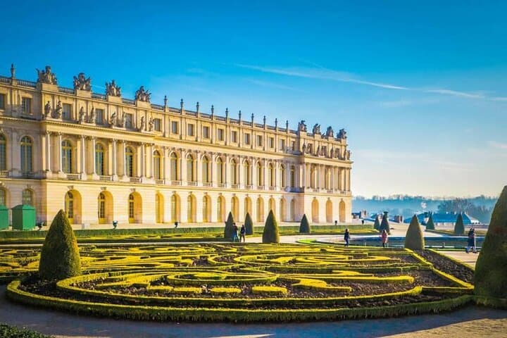 Private One Way Transfer from Paris to Versailles
