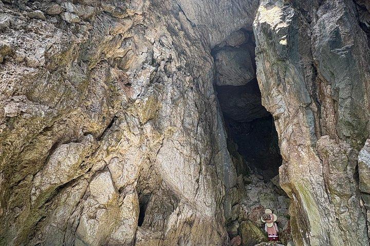 グラマベイ・ブルージェム洞窟とスイムシュノーケリングへのデルミボートツアー