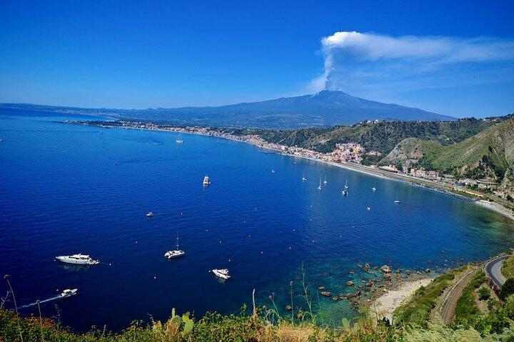 Taxi to reach Rifugio Sapienza (ETNA) from Catania or Taormina