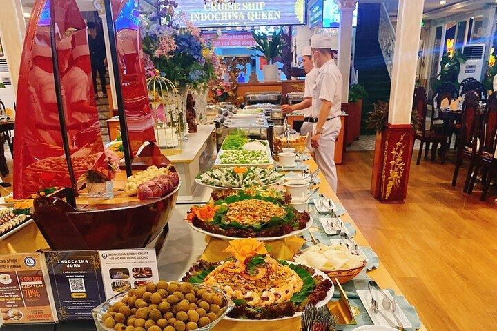 Tour serale di Saigon: tramonto al Landmark 81 e crociera con cena