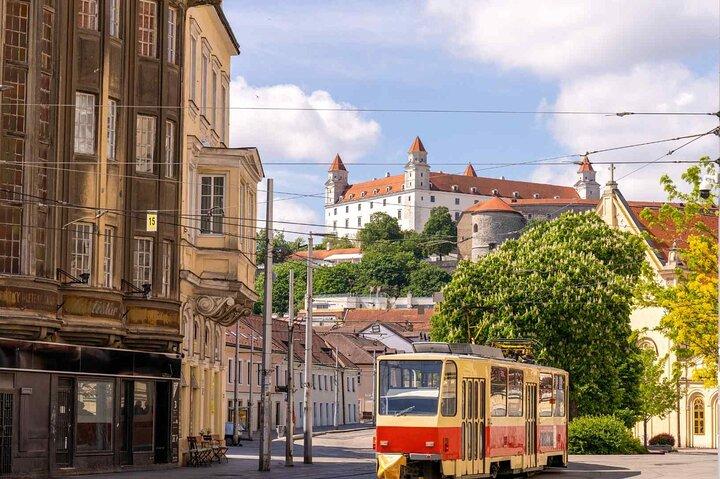 TOP Bratislava : Private Guided Tour with your mobile