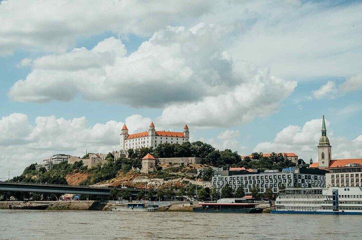 TOP Bratislava : Private Guided Tour with your mobile