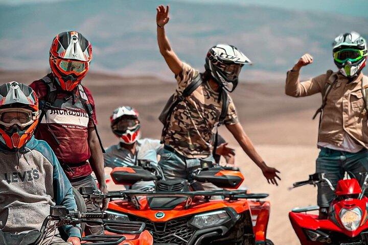 Marrakech : spettacolo di fuoco in quad, cammello e cena nel deserto di Agafay