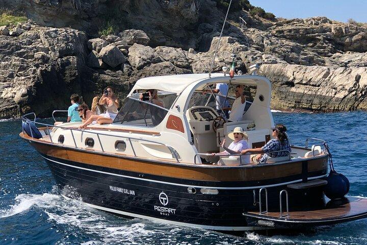Capri Private Tour fra Sorrento eller Positano: Luksus Gozzo