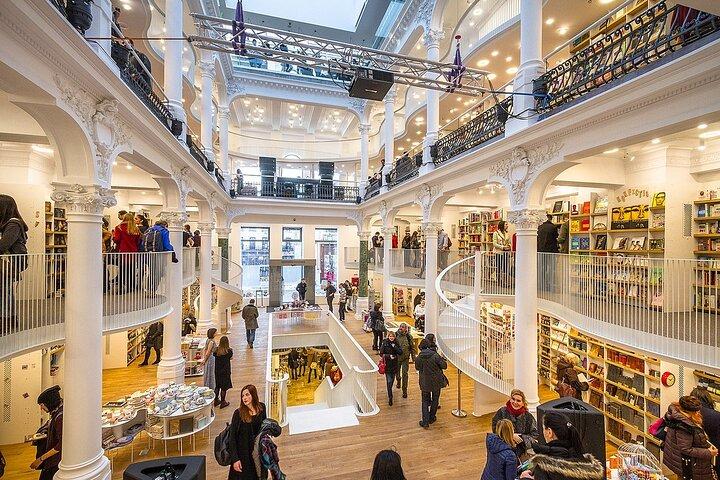Gamla domstolen Bukarest av Dracula och Snagov Island Grave tur