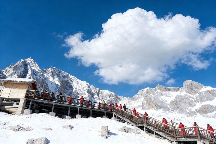 Visite privée de 3 jours des points forts de la ville de Lijiang au départ de Xi'an en avion
