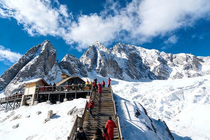 Lijiang privat dagstur til Jade Dragon Snow Mountain, Impressions Show og mere
