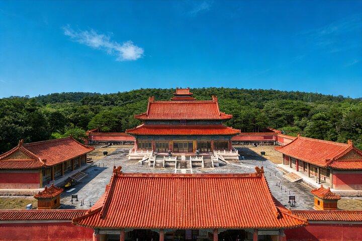 Huangyaguan PassとEastern Qing Tombsへの天津プライベート往復送迎