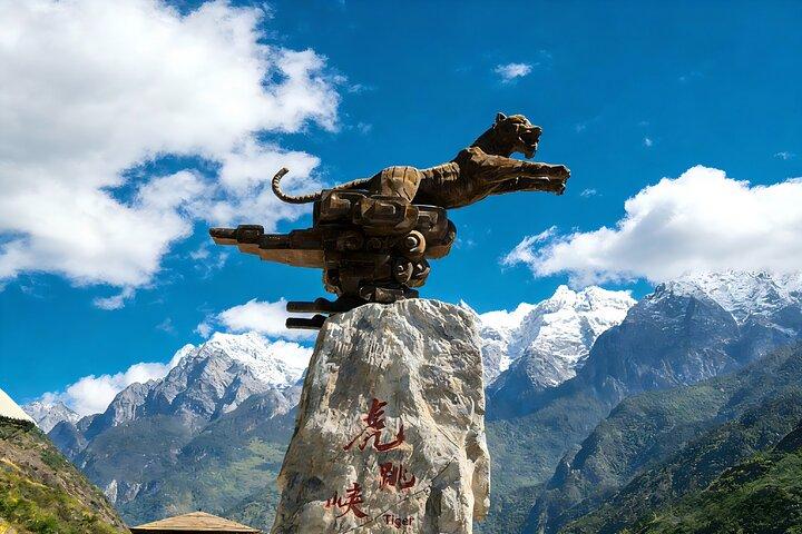 3-Days Private Lijiang Tour:Old towns,Snow mountain,Tiger Leaping Gorge and Show
