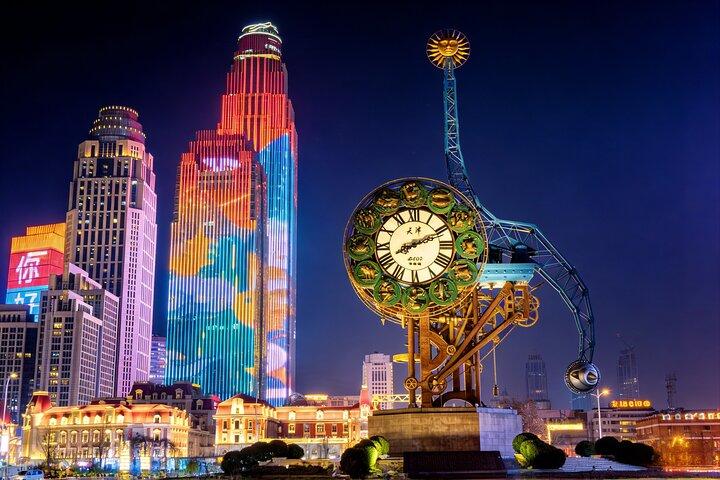 Tour notturno privato della città di Tianjin con Haihe River Cruise