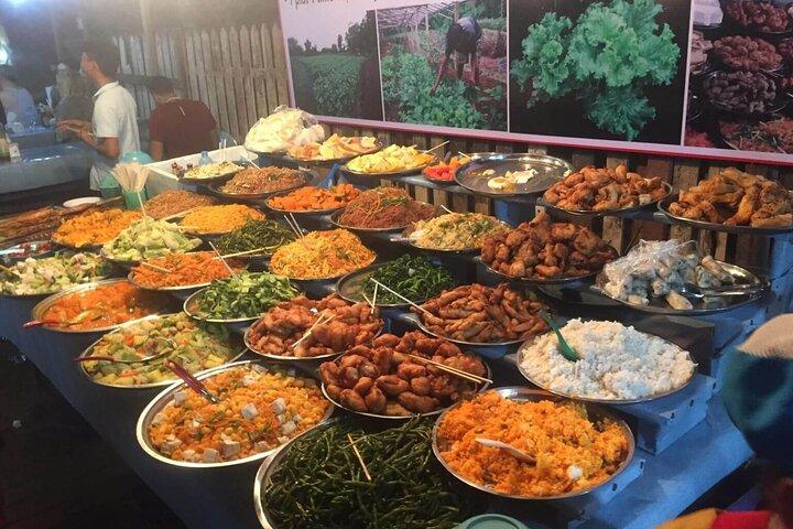 Luang Prabang Tuk Tuk Food Tour at Night