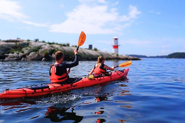 Estocolmo Tour guiado en kayak de 3 días con acampada en la isla