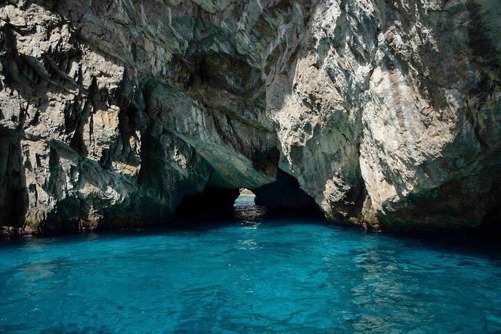 Capri Privétour vanuit Sorrento of Positano - Comfort 28ft Boat