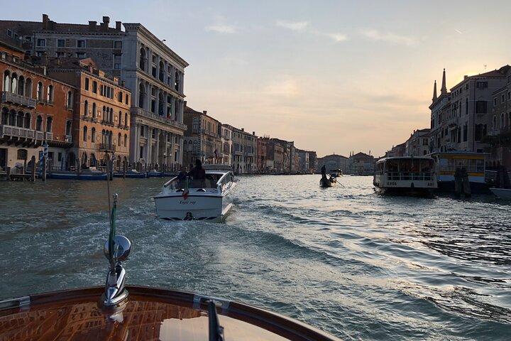 Venedig durch Land und Wasser