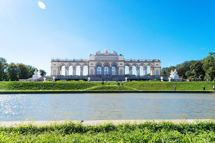 Palacio de Schönbrunn en Viena y tren panorámico