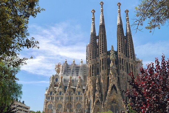 Block of Discord und Sagrada Familia Spaziergang