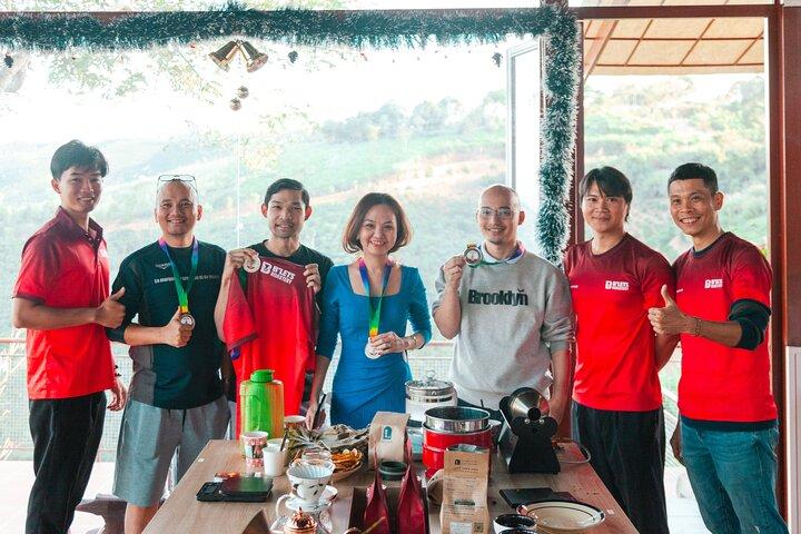 2 Giorni Autentica Dalat Coffee Farm & Esperienza Escursionistica