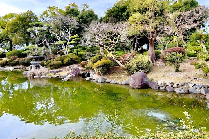 Osaka Castle: Samurai Stories & Hidden Secrets Tour