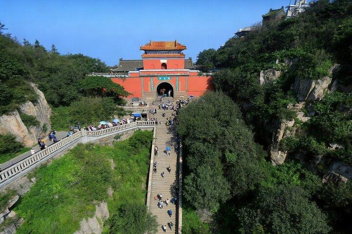2-Day Bullet Train Trip till Jinan och Qufu från Peking