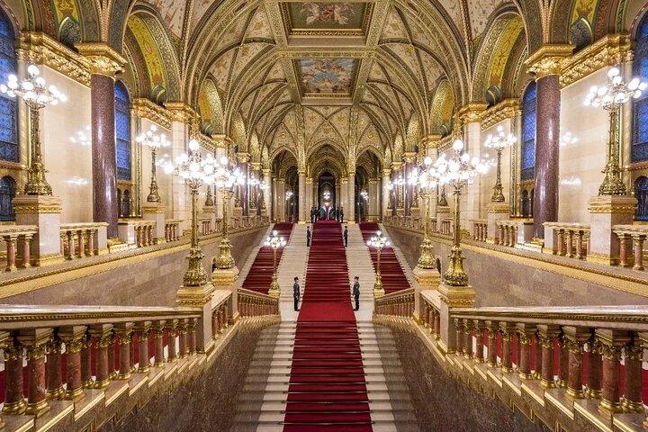 Lydguidet tur til det ungarske parlament