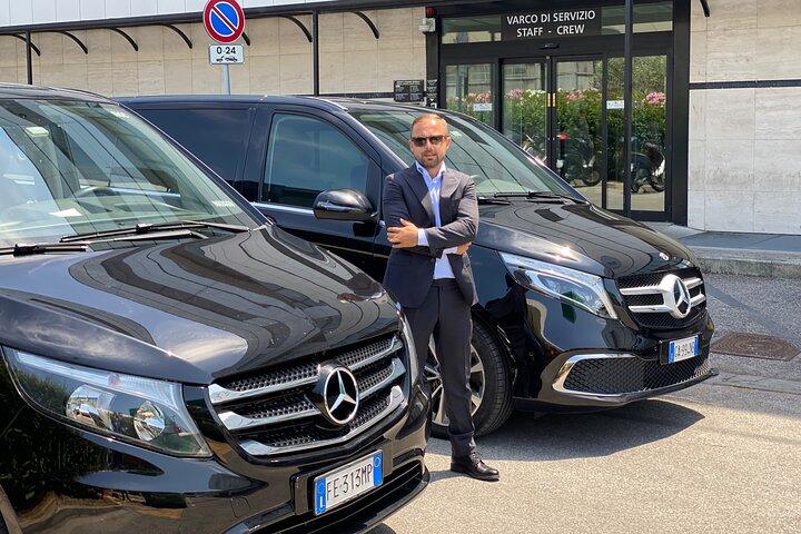 Transfert Privato : Porto di Livorno-Firenze (Andata e Ritorno)