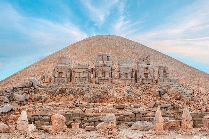 2-dagars rundtur i Mount Nemrut och Gobeklitepe (all-inclusive)