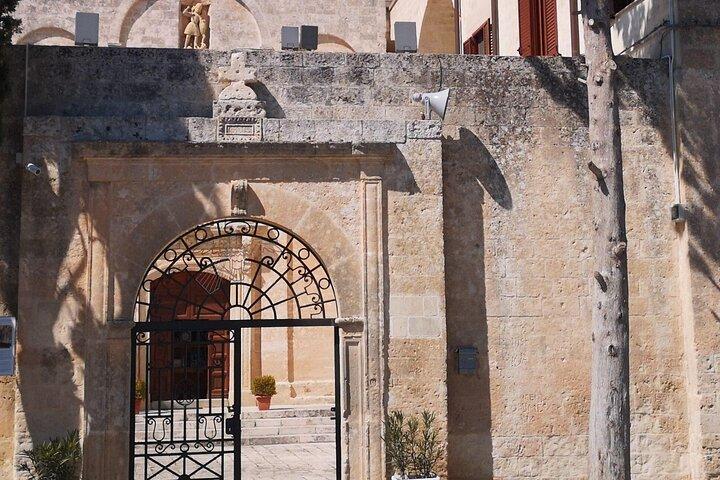 Murgia Materana tour on the trail of the Basiliani rock church