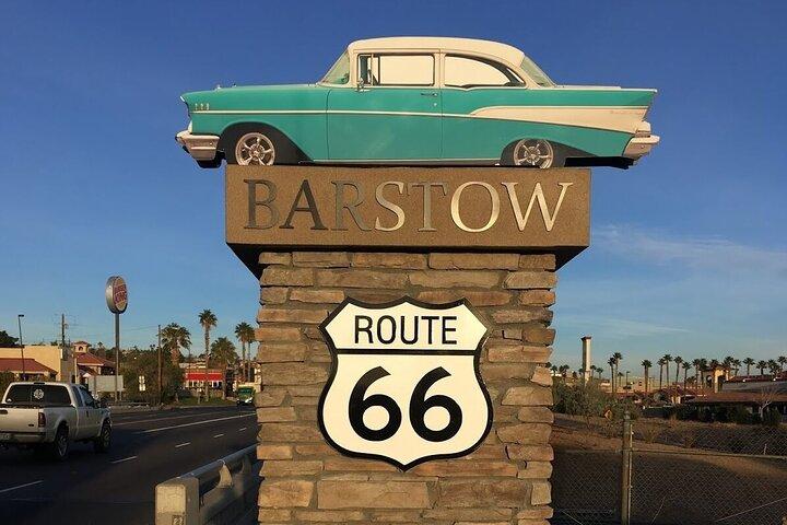 LA nach Las Vegas Shuttle mit Seven Magic Mountains Stop