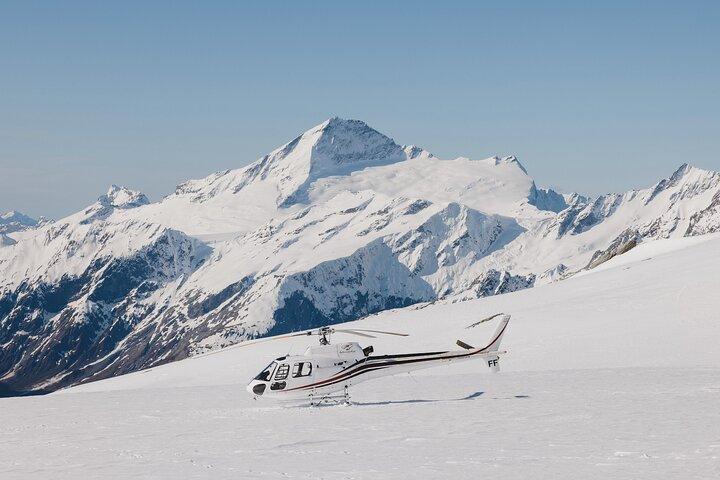 Wānaka Aspiring Snow Special with Glacier Snow Landing