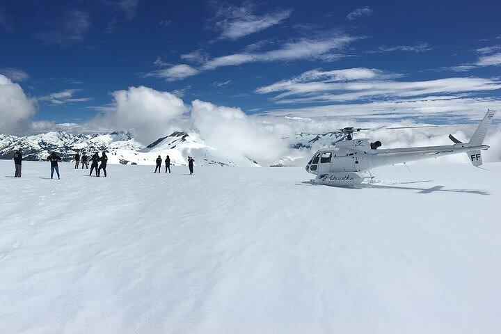 Wānaka Aspiring Snow Special with Glacier Snow Landing